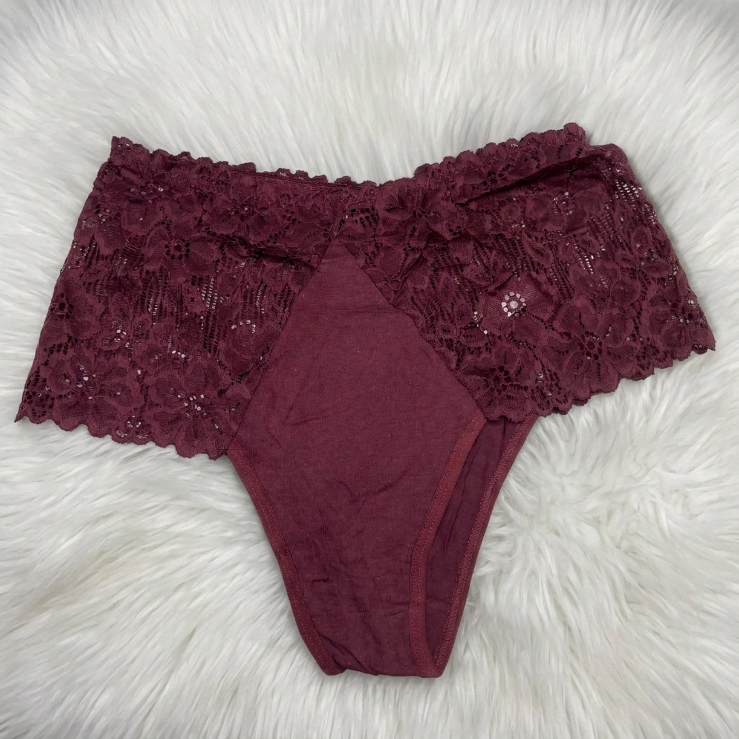Floral Lace Mid-Rise Briefs – Soft Stretch