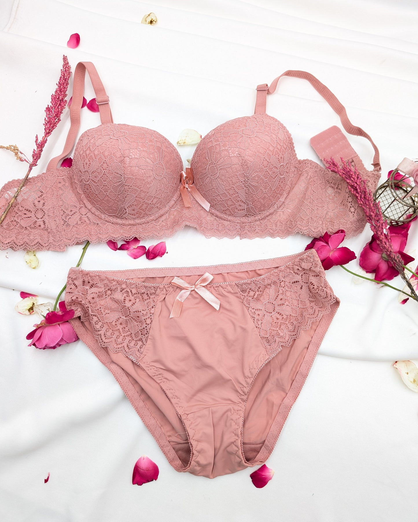 Lace Lingerie Set